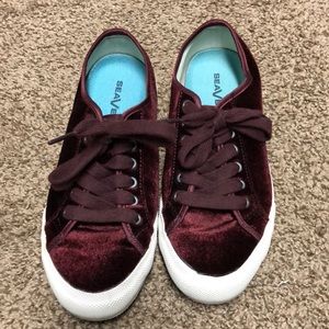 Velvet tennis shoes